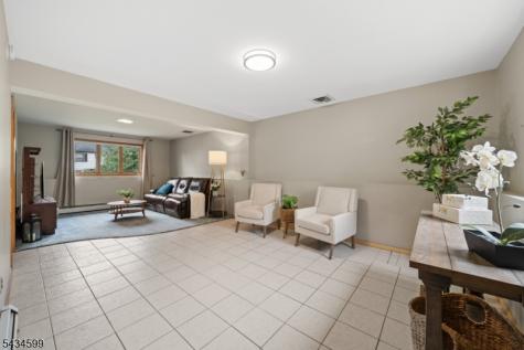 191 Pershing Road Clifton NJ 07013