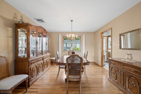 191 Pershing Road Clifton NJ 07013