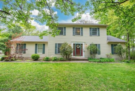 82 Kenvil Avenue Roxbury NJ 07876