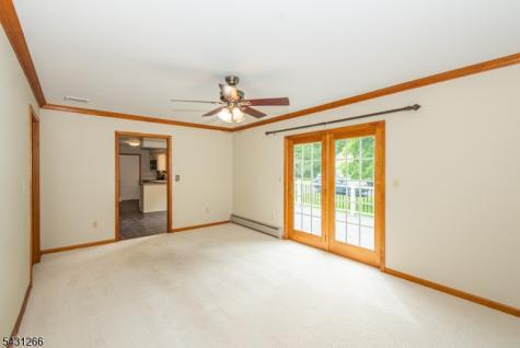 82 Kenvil Avenue Roxbury NJ 07876