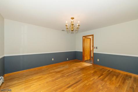 82 Kenvil Avenue Roxbury NJ 07876