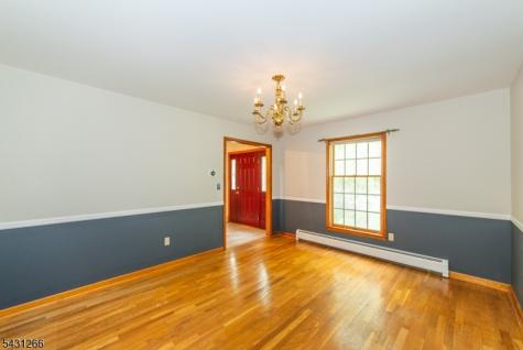 82 Kenvil Avenue Roxbury NJ 07876