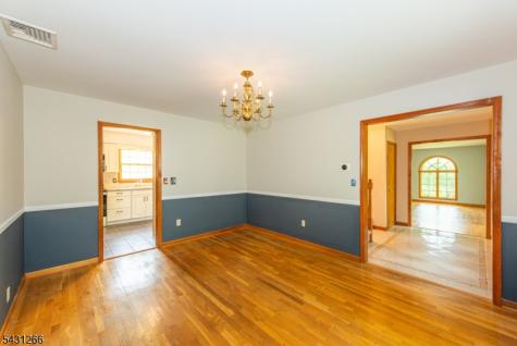 82 Kenvil Avenue Roxbury NJ 07876