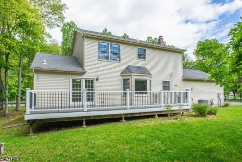 82 Kenvil Avenue Roxbury NJ 07876
