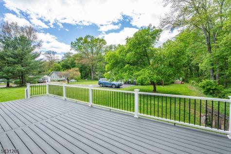 82 Kenvil Avenue Roxbury NJ 07876