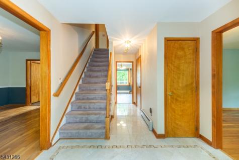82 Kenvil Avenue Roxbury NJ 07876