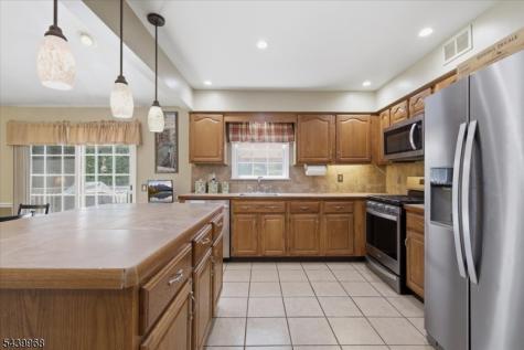 30 Glen Eagles Road Washington NJ 07882