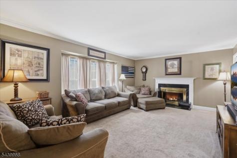 30 Glen Eagles Road Washington NJ 07882