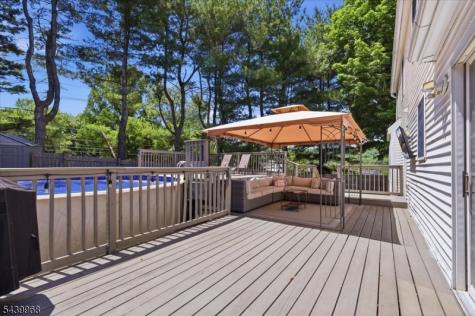 30 Glen Eagles Road Washington NJ 07882