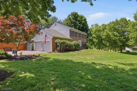 30 Glen Eagles Road Washington NJ 07882