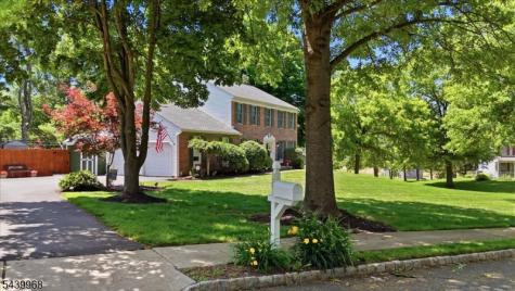 30 Glen Eagles Road Washington NJ 07882