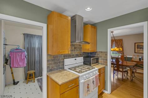 27 Underwood Drive West Orange NJ 07052