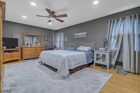 27 Underwood Drive West Orange NJ 07052