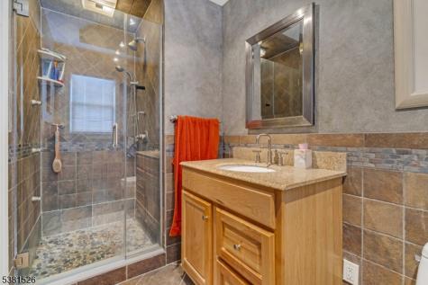27 Underwood Drive West Orange NJ 07052