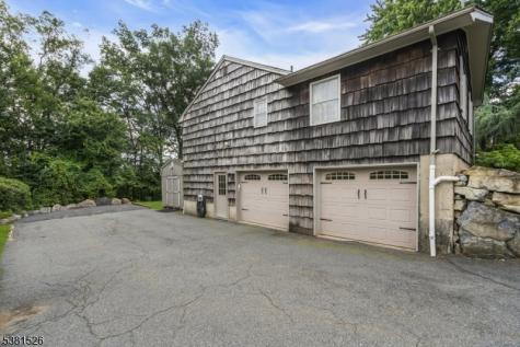 27 Underwood Drive West Orange NJ 07052