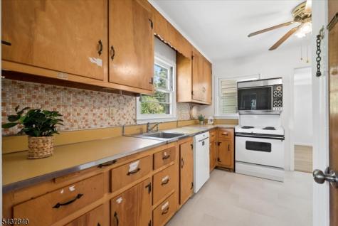 40 Maple Lane Parsippany-troy Hills NJ 07034