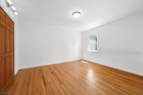 40 Maple Lane Parsippany-troy Hills NJ 07034