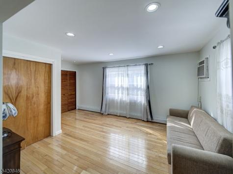 32 Montgomery Street Bloomfield NJ 07003