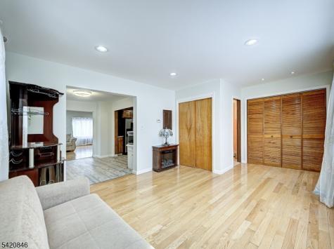 32 Montgomery Street Bloomfield NJ 07003