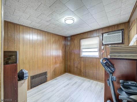 32 Montgomery Street Bloomfield NJ 07003