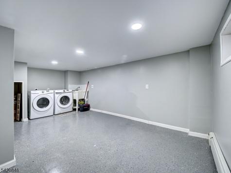 32 Montgomery Street Bloomfield NJ 07003