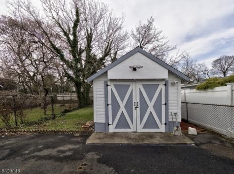 32 Montgomery Street Bloomfield NJ 07003
