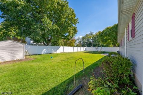 8 N 11th Avenue Manville NJ 08835