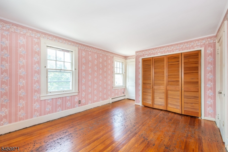 135 W Colfax Avenue Roselle Park NJ 07204