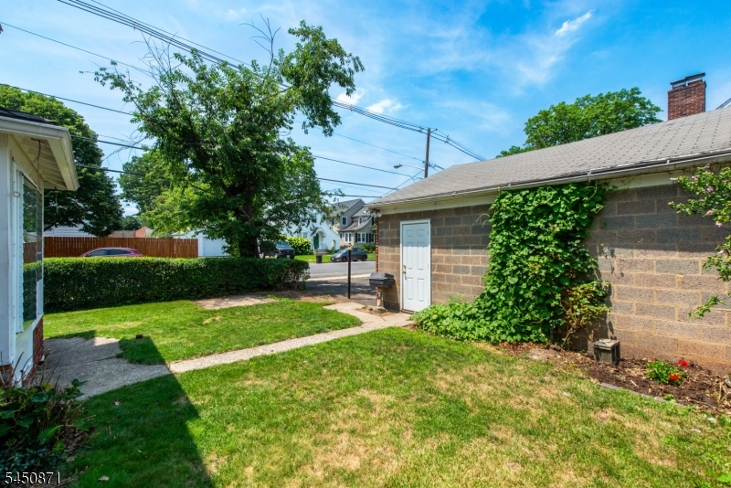 135 W Colfax Avenue Roselle Park NJ 07204