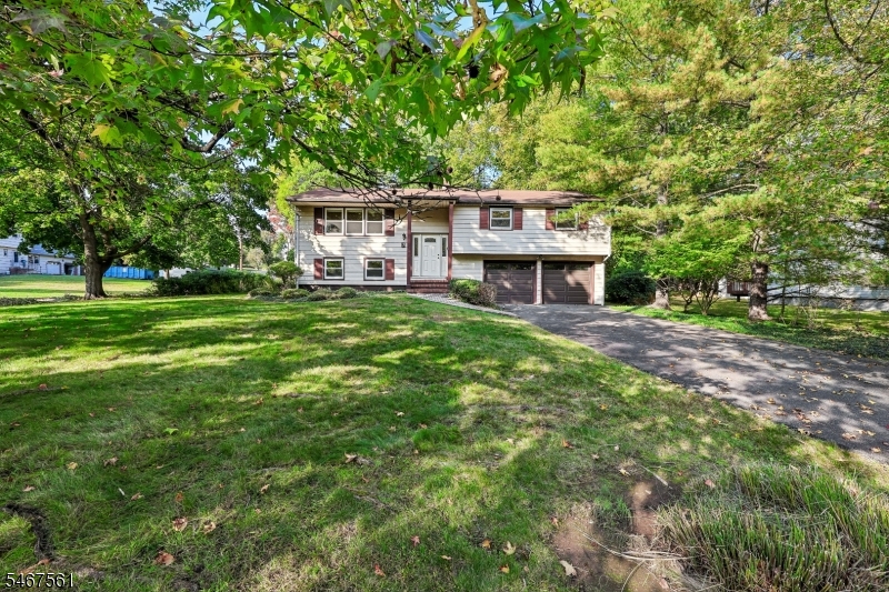 7 Tanglewood Drive Livingston NJ 07039