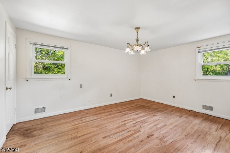 7 Tanglewood Drive Livingston NJ 07039