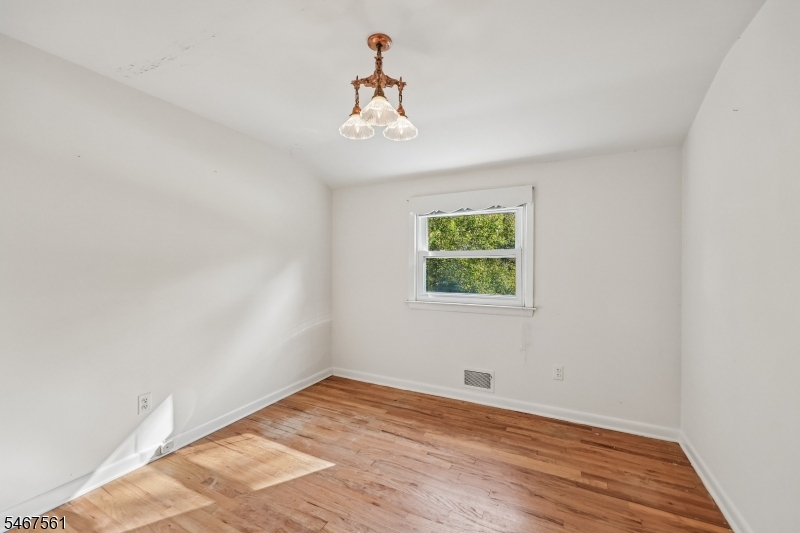 7 Tanglewood Drive Livingston NJ 07039