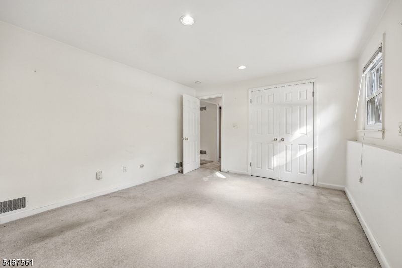 7 Tanglewood Drive Livingston NJ 07039