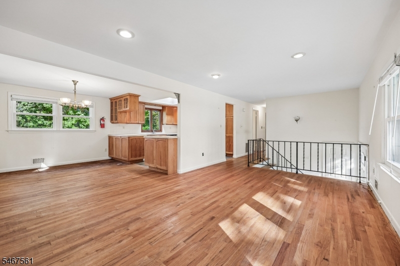7 Tanglewood Drive Livingston NJ 07039
