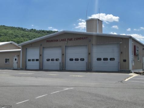 180 Lakeside Drive Liberty NJ 07823