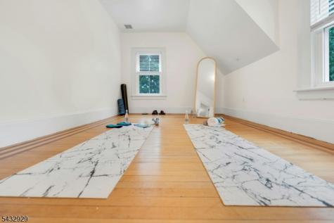 42 Llewellyn Road Montclair NJ 07042
