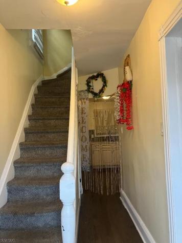 21 Lake Street East Orange NJ 07017