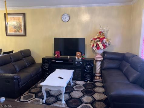 21 Lake Street East Orange NJ 07017