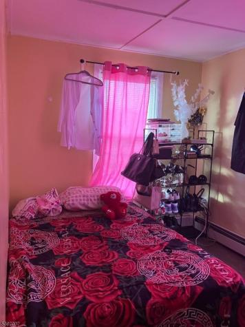 21 Lake Street East Orange NJ 07017