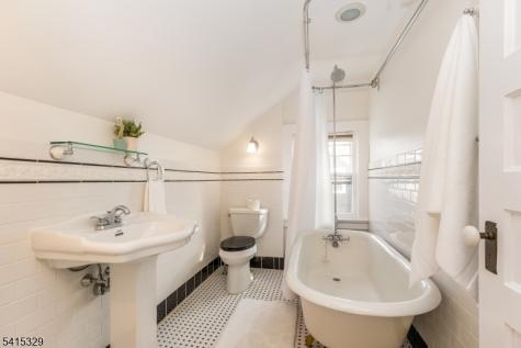 17 Mendl Terrace Montclair NJ 07042