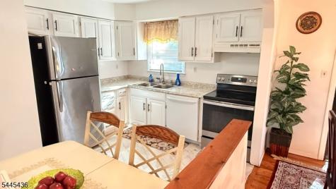 35 Lakeview Road Ringwood NJ 07456