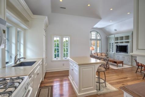 156 Overleigh Road Bernardsville NJ 07924