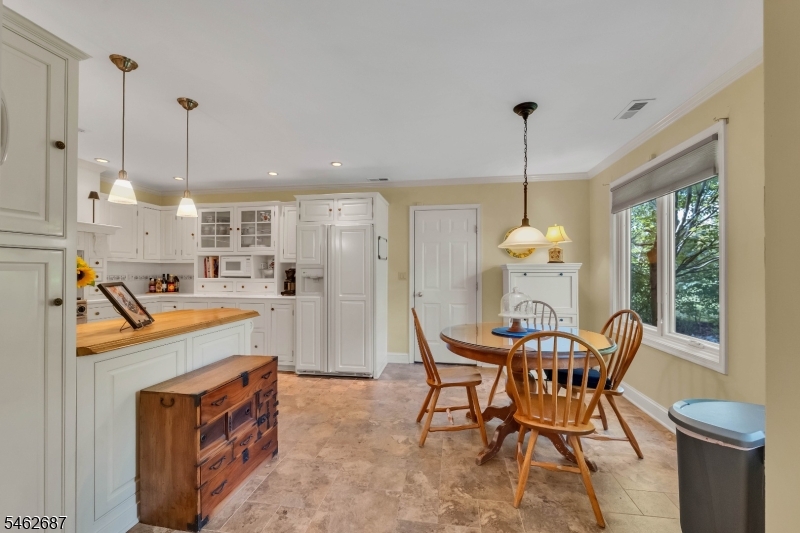 18 Marilyn Court Lawrence NJ 08648