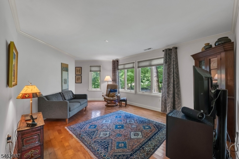 18 Marilyn Court Lawrence NJ 08648