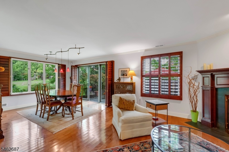18 Marilyn Court Lawrence NJ 08648