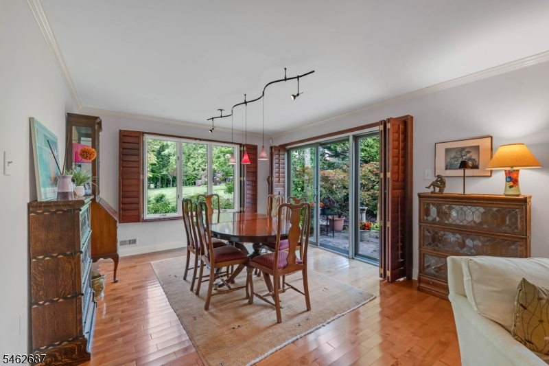18 Marilyn Court Lawrence NJ 08648