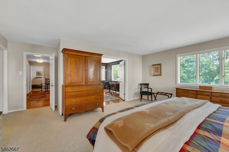 18 Marilyn Court Lawrence NJ 08648