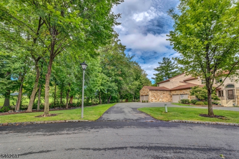 18 Marilyn Court Lawrence NJ 08648