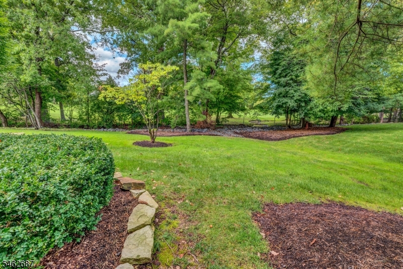 18 Marilyn Court Lawrence NJ 08648