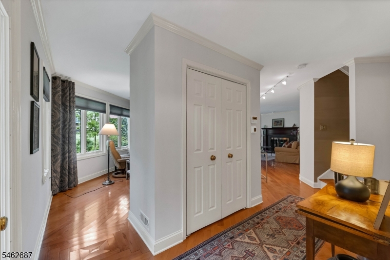 18 Marilyn Court Lawrence NJ 08648